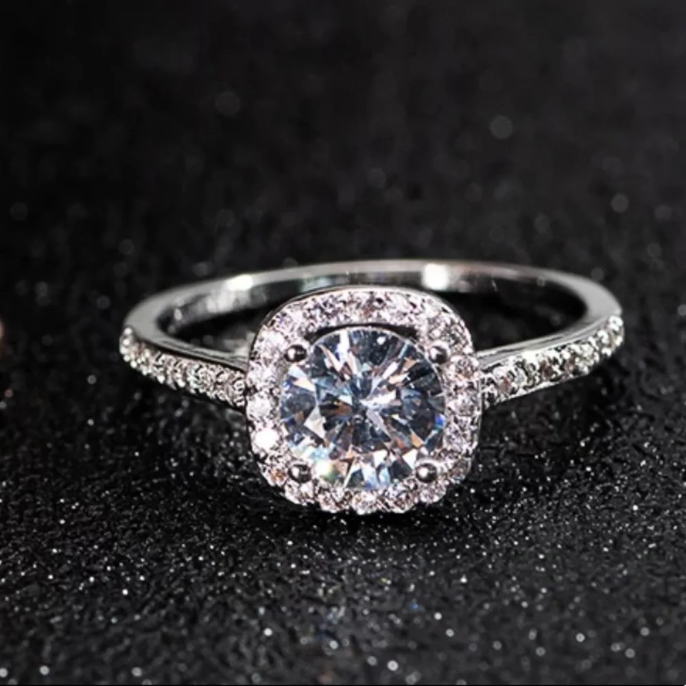 STERLING SILVER ENGAGEMENT RING - Picture 2 of 4